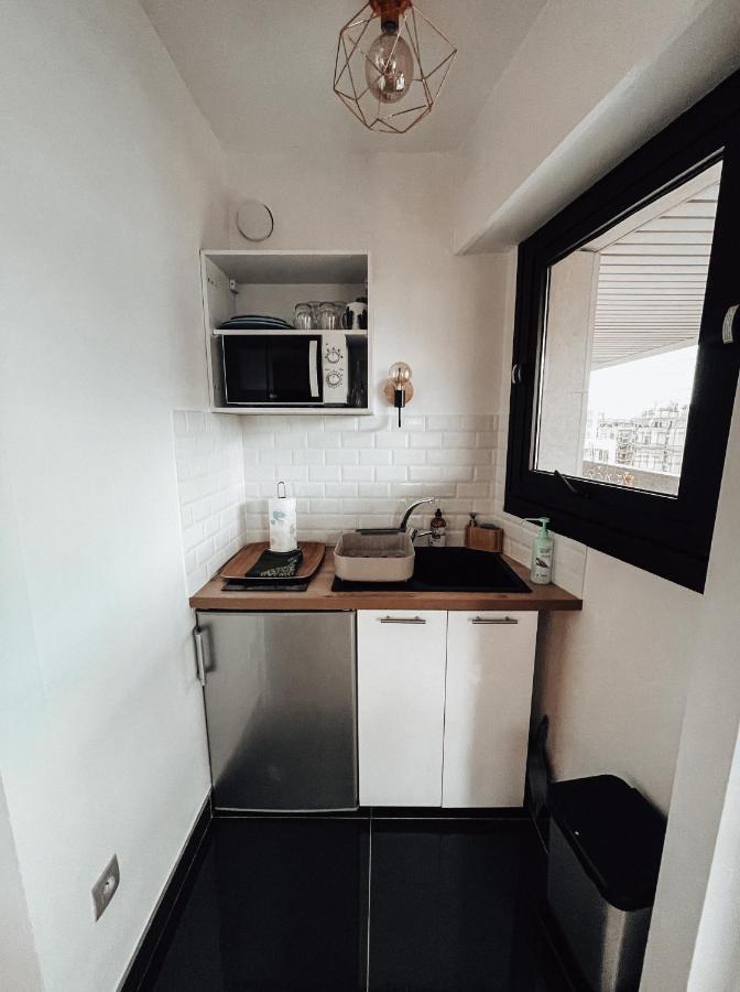 Beautiful Modern Fully Furnished Studio ลูวาลัวเปแรต์ ภายนอก รูปภาพ