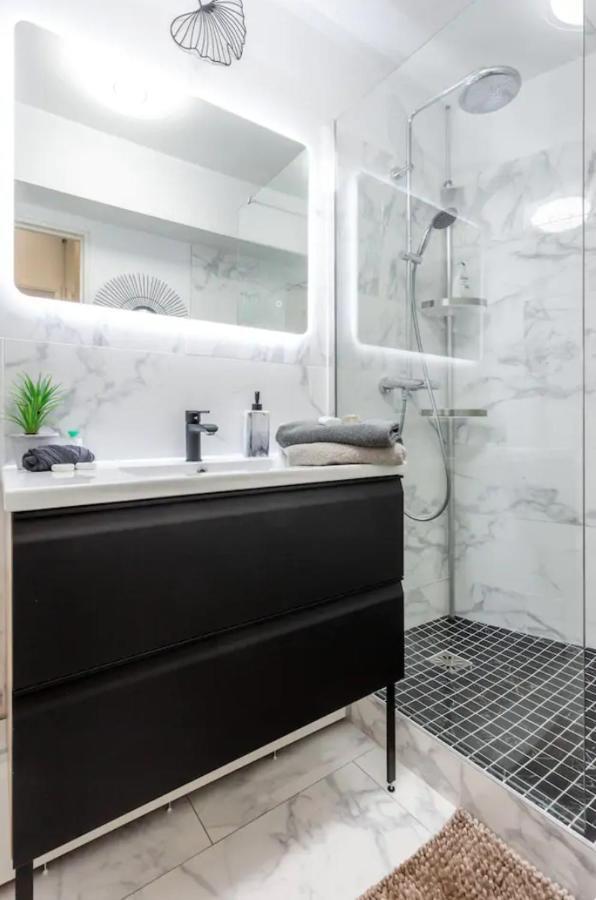 Beautiful Modern Fully Furnished Studio ลูวาลัวเปแรต์ ภายนอก รูปภาพ