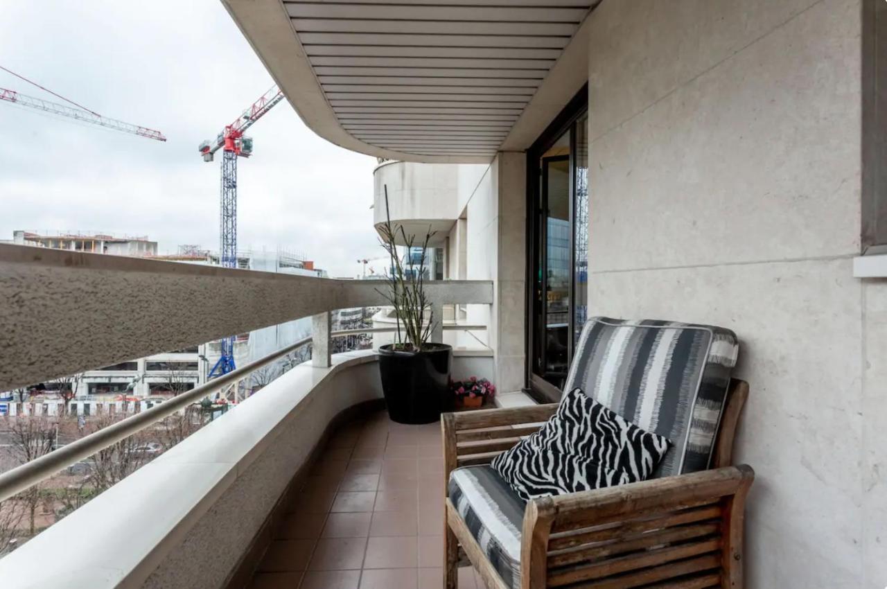 Beautiful Modern Fully Furnished Studio ลูวาลัวเปแรต์ ภายนอก รูปภาพ